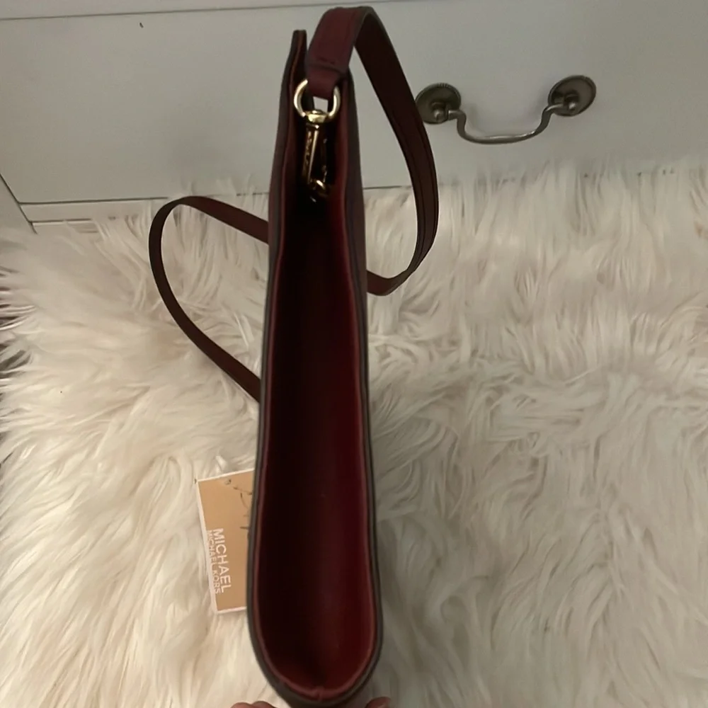 Michael Kors Clutch with strap - Picture 9 of 14